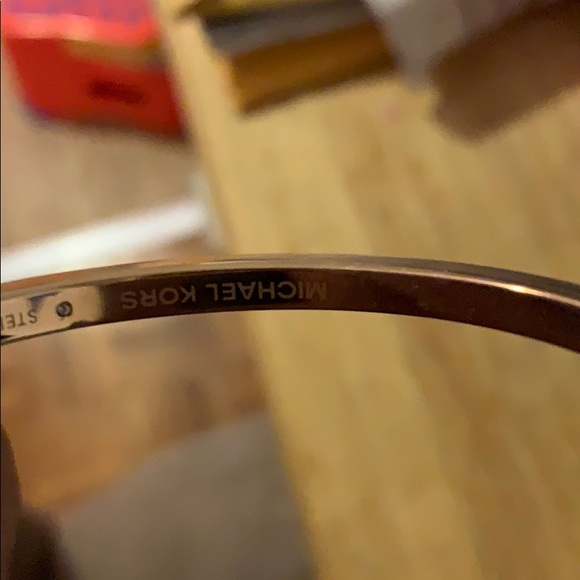 Authentic Michael Kors bracelet - Picture 2 of 2